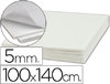 Cartón pluma blanco adhesivo de 5 mm. en tamaño 100 x 140 cm.